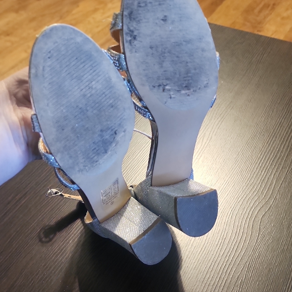 L'Amour Glittering Silver Heels - Picture 13 of 13